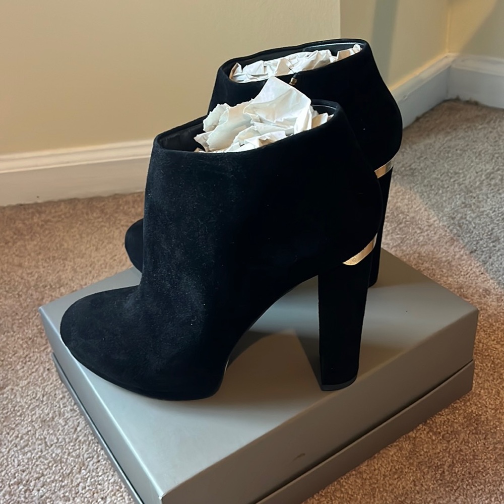 Michael Michael Kors Suede Booties sz 10